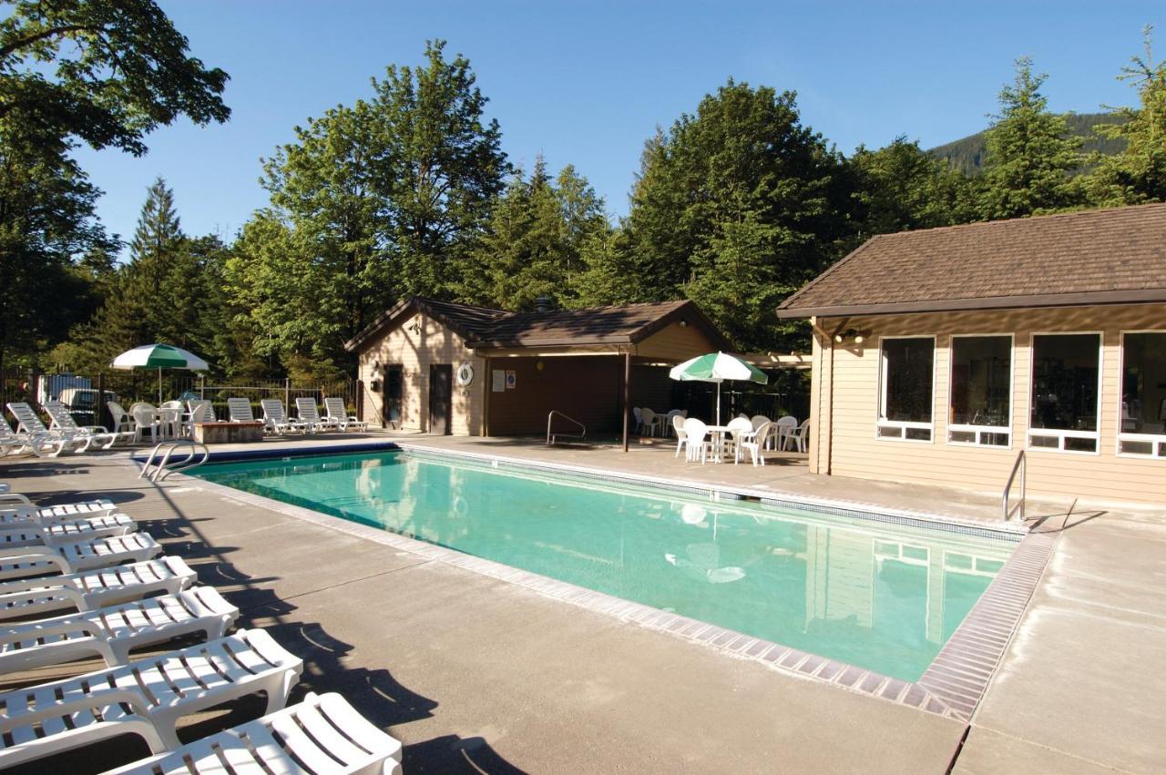 Whispering Woods Resort Welches Exteriör bild