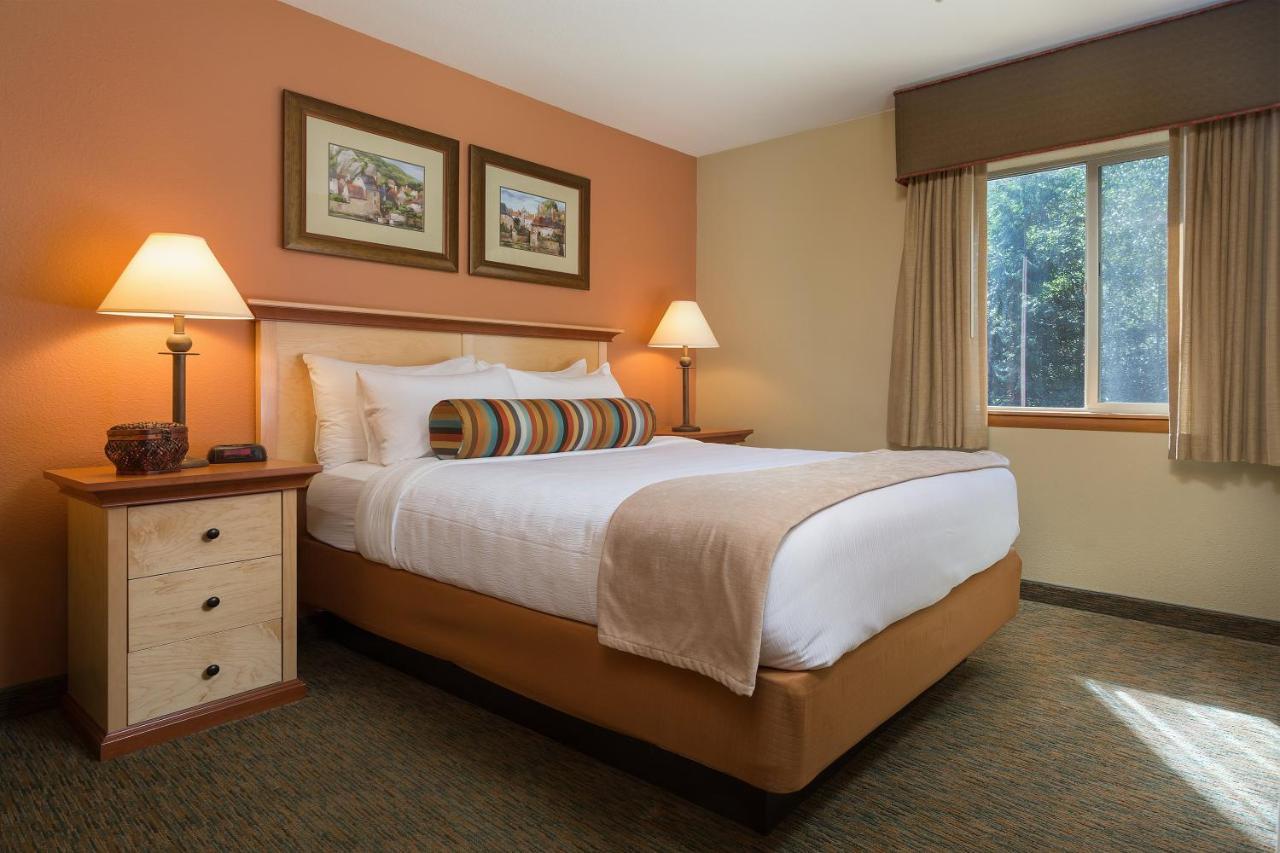 Whispering Woods Resort Welches Exteriör bild