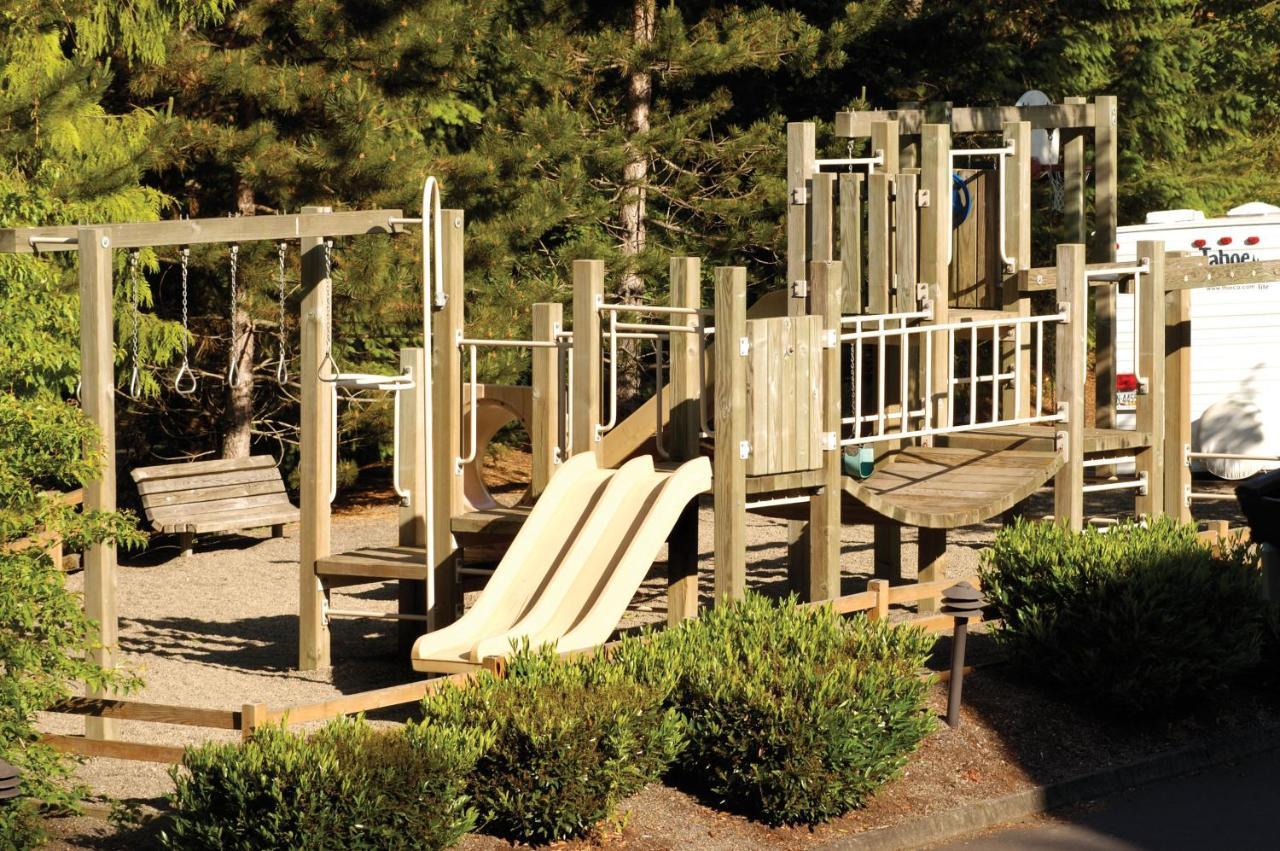 Whispering Woods Resort Welches Exteriör bild
