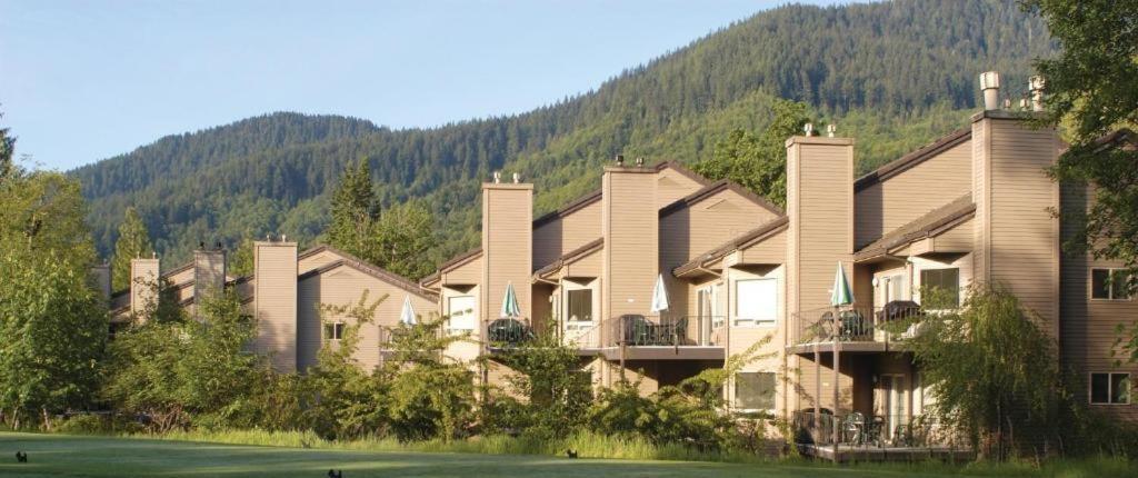 Whispering Woods Resort Welches Exteriör bild
