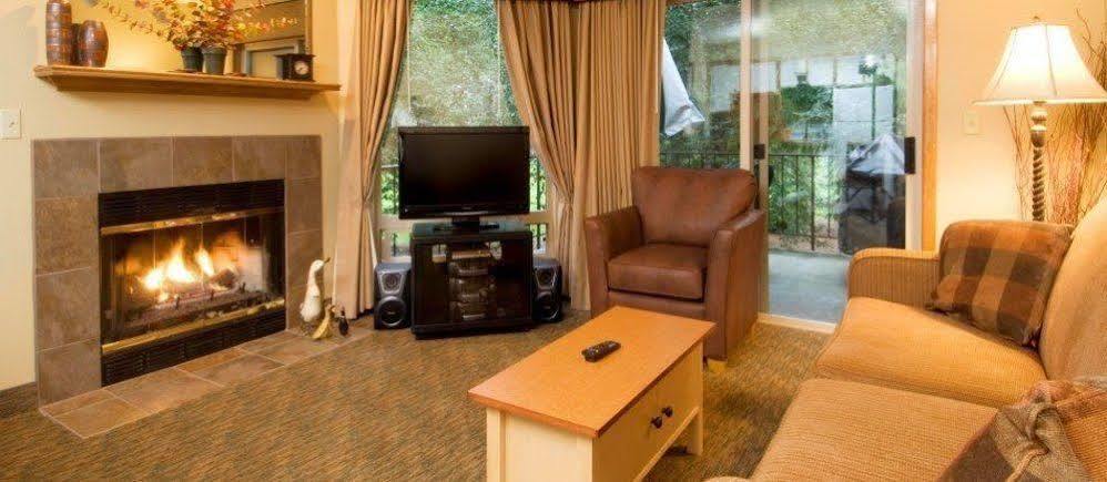 Whispering Woods Resort Welches Exteriör bild